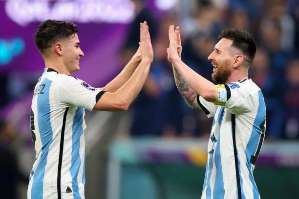 凯发k8国际-小蜘蛛？蜘蛛侠！阿尔瓦雷斯成梅西争冠最强僚机